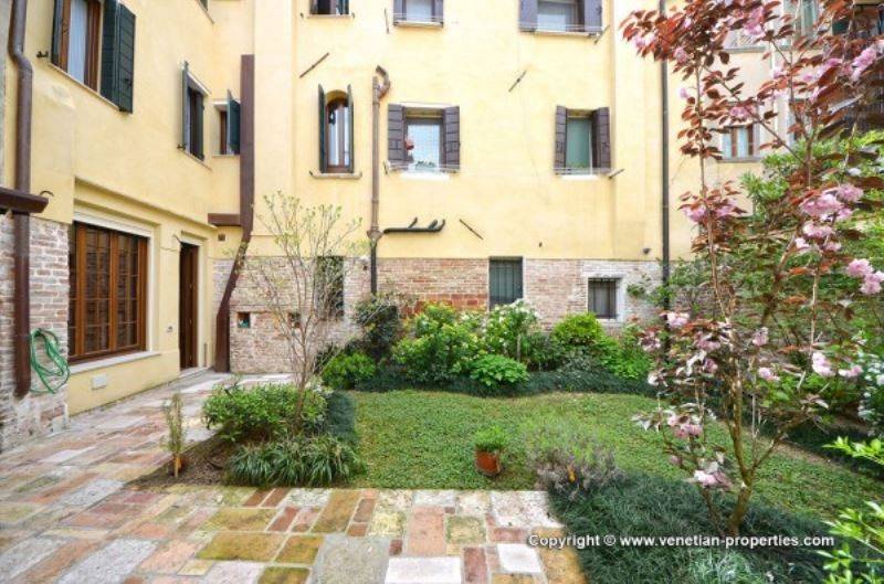 casa indipendente in affitto a Venezia in zona Sestiere Santa Croce