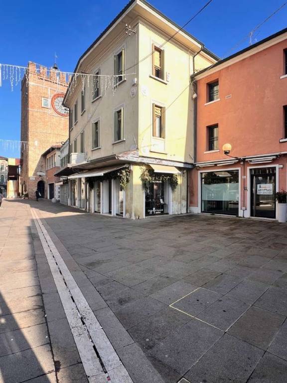 negozio in affitto a Venezia in zona Mestre