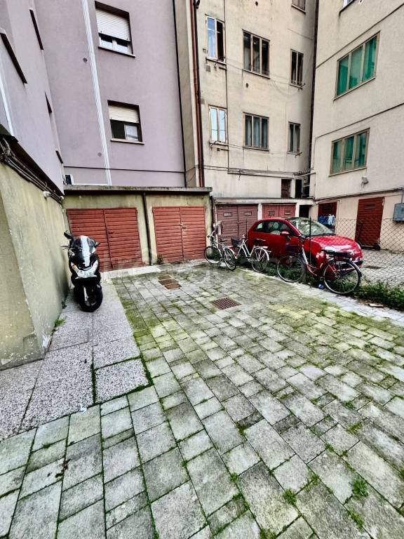 locale di sgombero in affitto a Venezia in zona Mestre