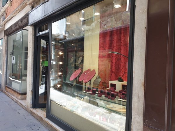 negozio in affitto a Venezia