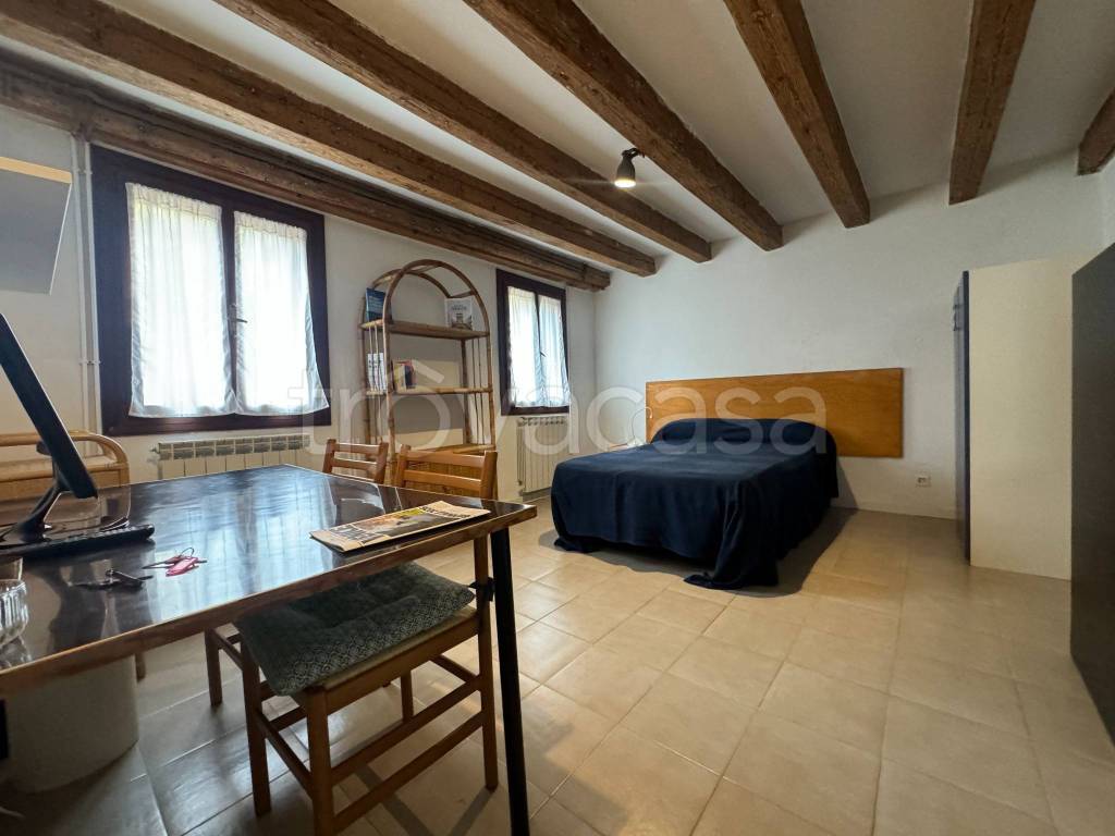 appartamento in affitto a Venezia in zona Sestiere Dorsoduro