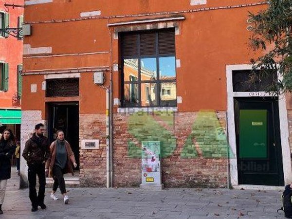locale commerciale in affitto a Venezia in zona Sestiere Dorsoduro