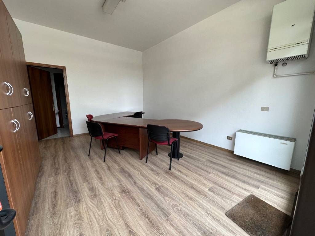 negozio in affitto ad Abano Terme