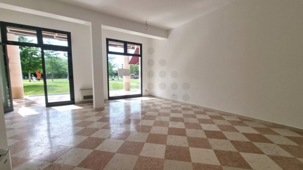 negozio in affitto ad Abano Terme