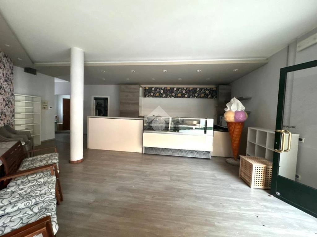 negozio in affitto ad Abano Terme