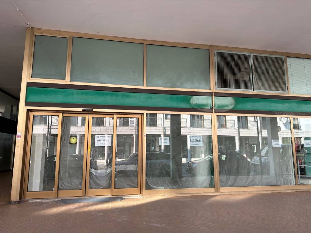 negozio in affitto ad Abano Terme