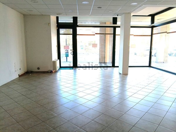 locale commerciale in affitto ad Abano Terme