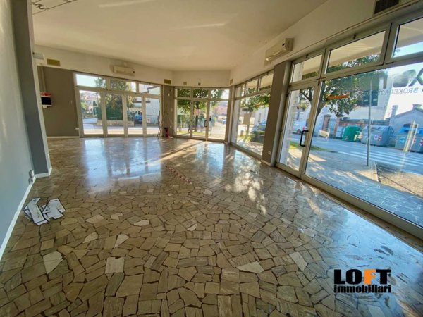 locale commerciale in affitto ad Abano Terme