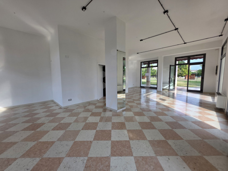 negozio in affitto ad Abano Terme