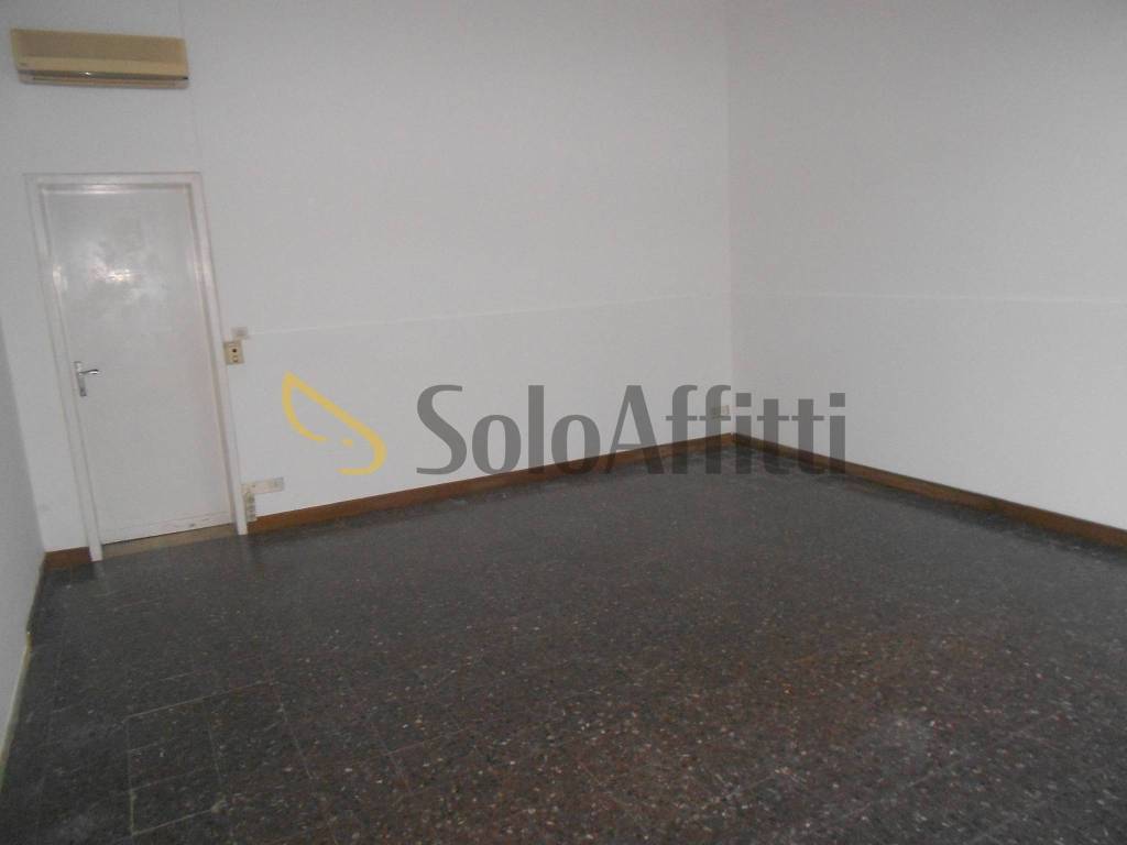 negozio in affitto ad Abano Terme