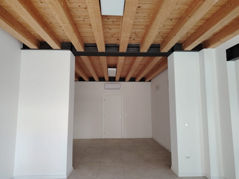 negozio in affitto ad Abano Terme