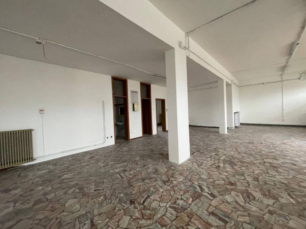 negozio in affitto ad Abano Terme