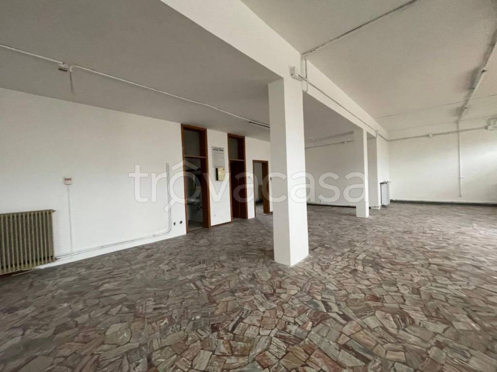 negozio in affitto ad Abano Terme