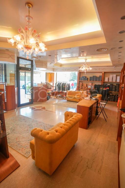 negozio in affitto ad Abano Terme