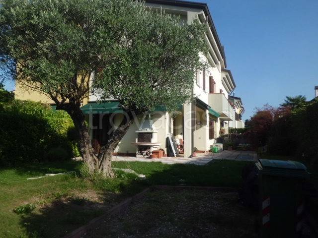 casa indipendente in affitto ad Abano Terme in zona Monteortone