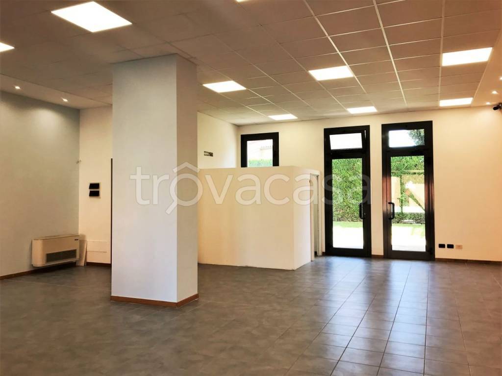 negozio in affitto ad Abano Terme