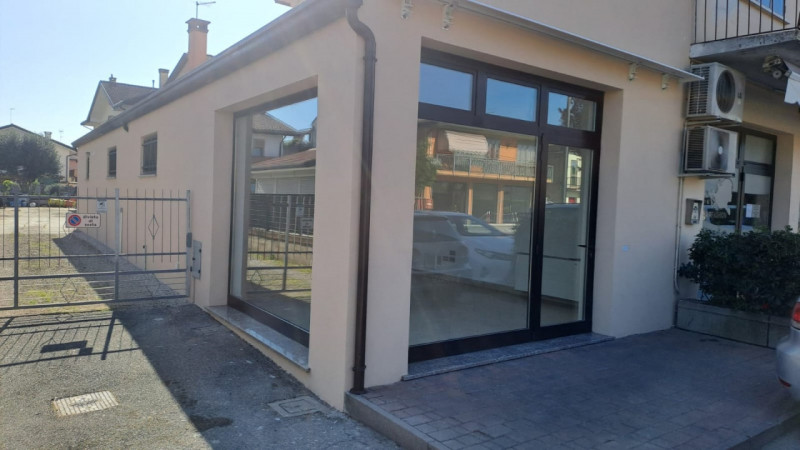 negozio in affitto ad Albignasego