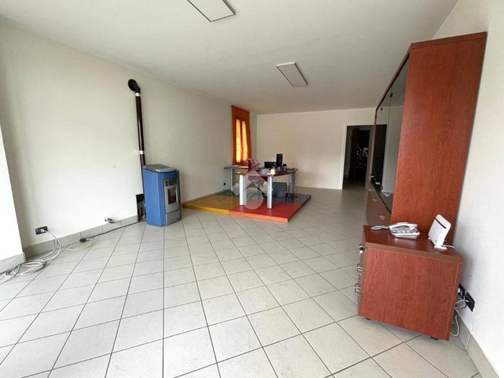 negozio in affitto ad Albignasego