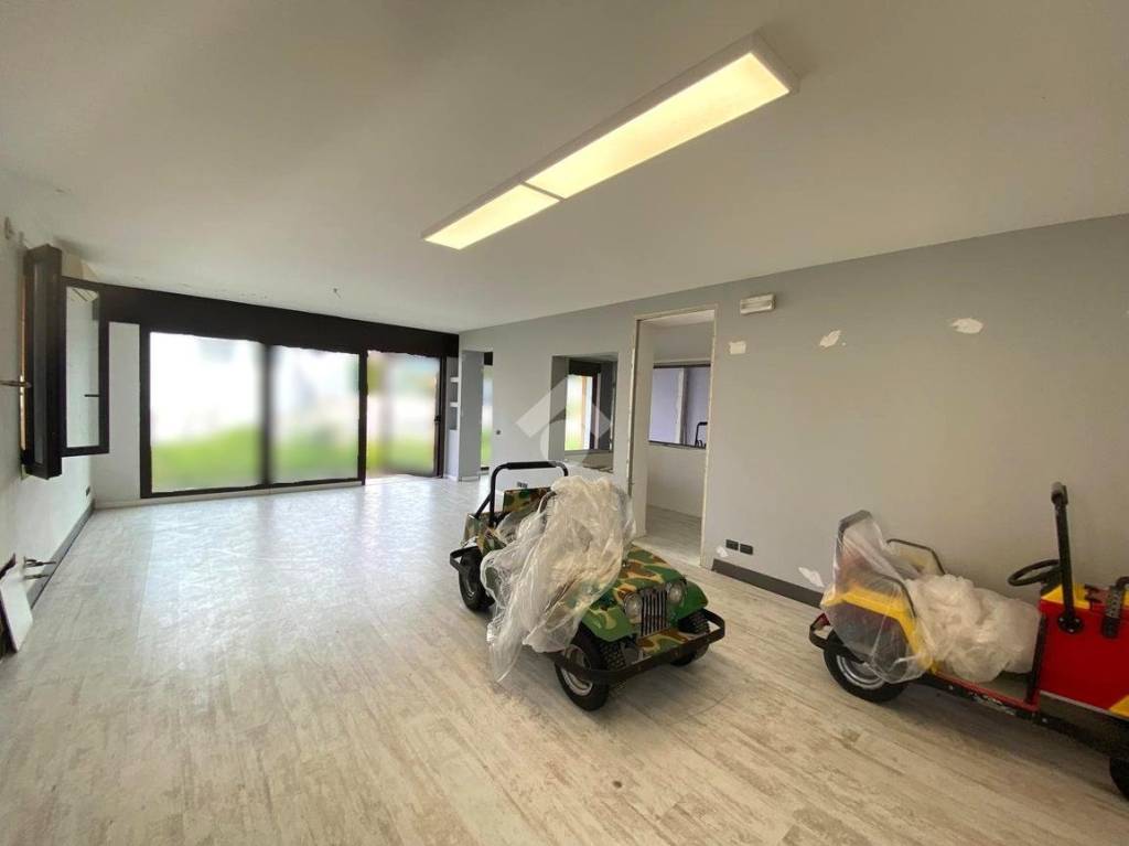 negozio in affitto ad Albignasego