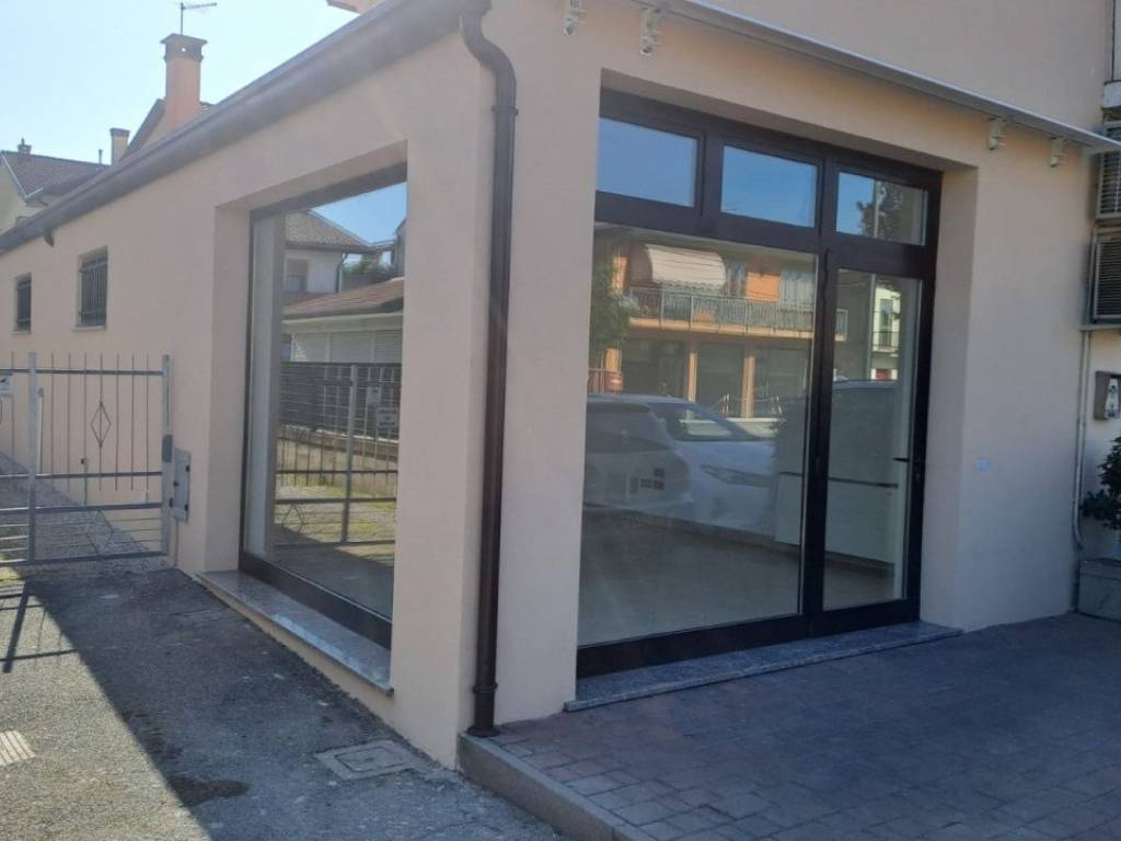 negozio in affitto ad Albignasego