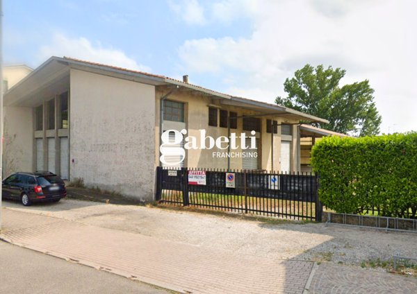 locale commerciale in affitto ad Arre