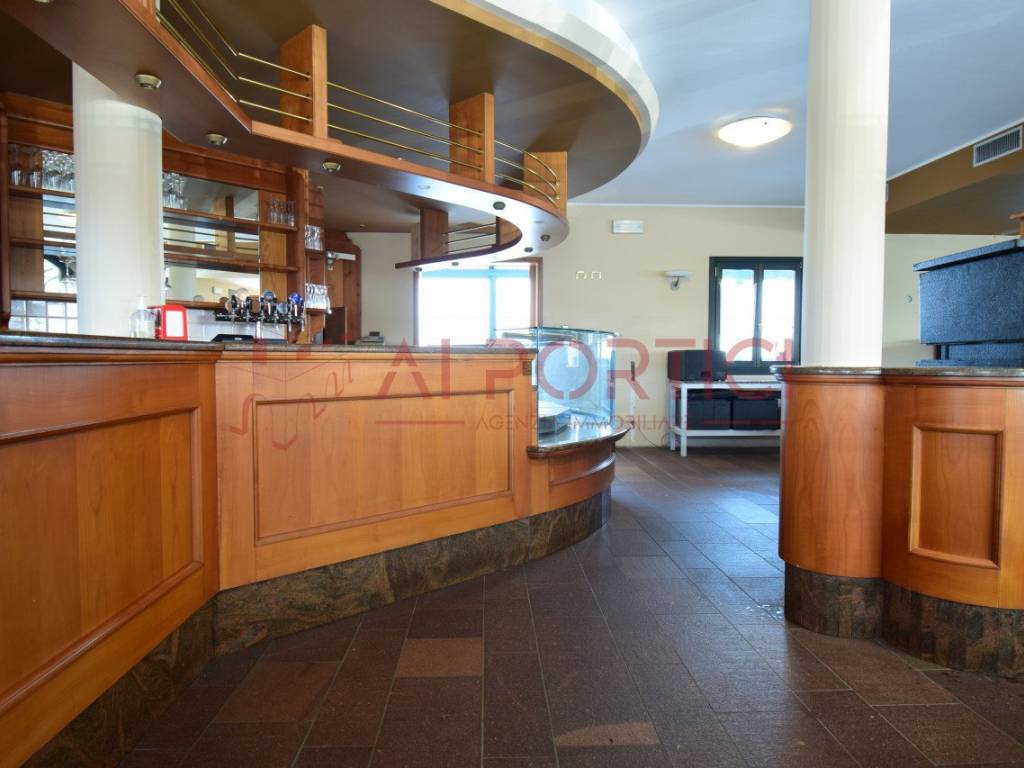 negozio in affitto a Brugine in zona Campagnola