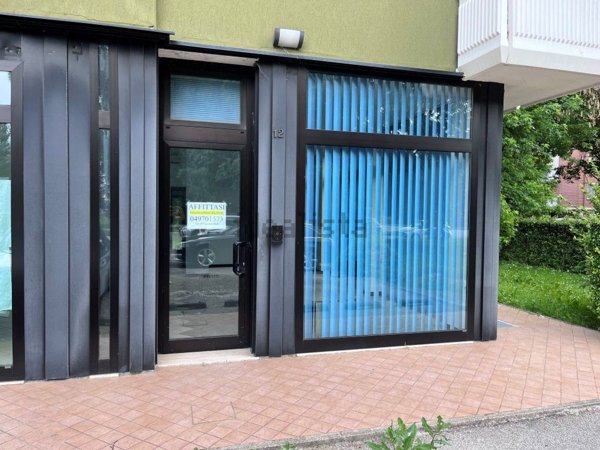 negozio in affitto a Cadoneghe in zona Bragni