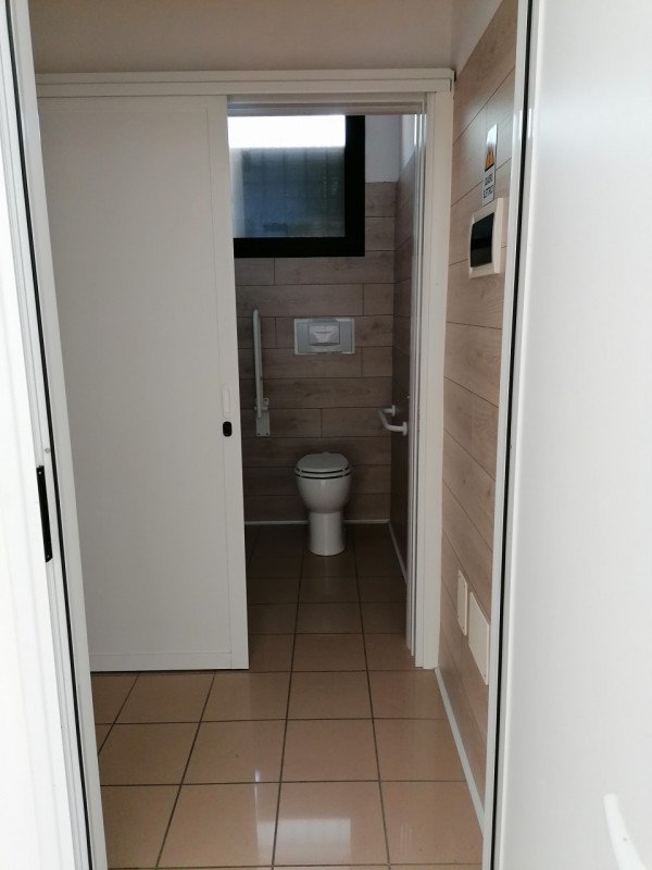 negozio in affitto a Cadoneghe in zona Mejaniga