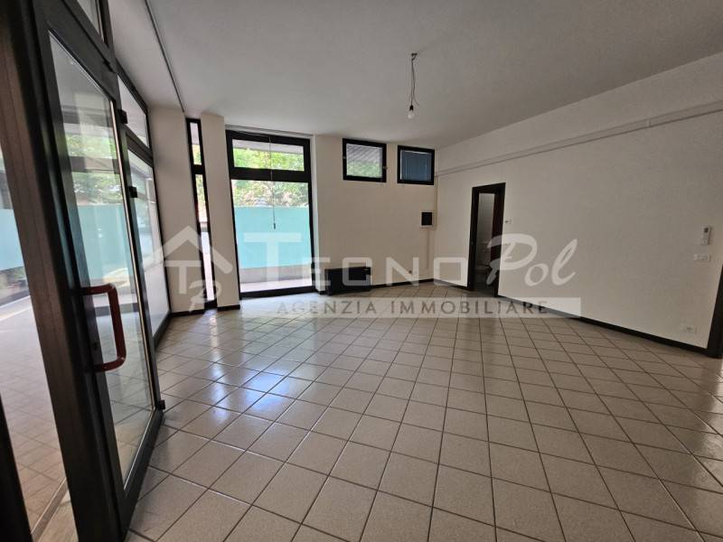 ufficio in affitto a Cadoneghe in zona Bragni