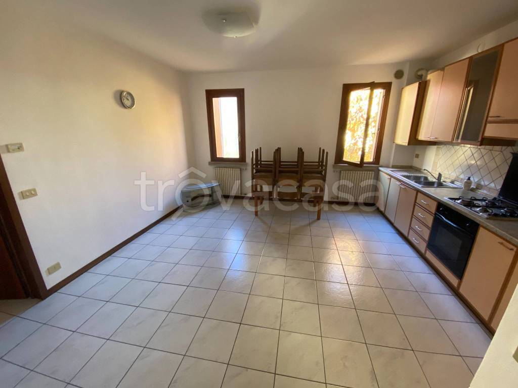 appartamento in affitto a Cadoneghe in zona Mejaniga
