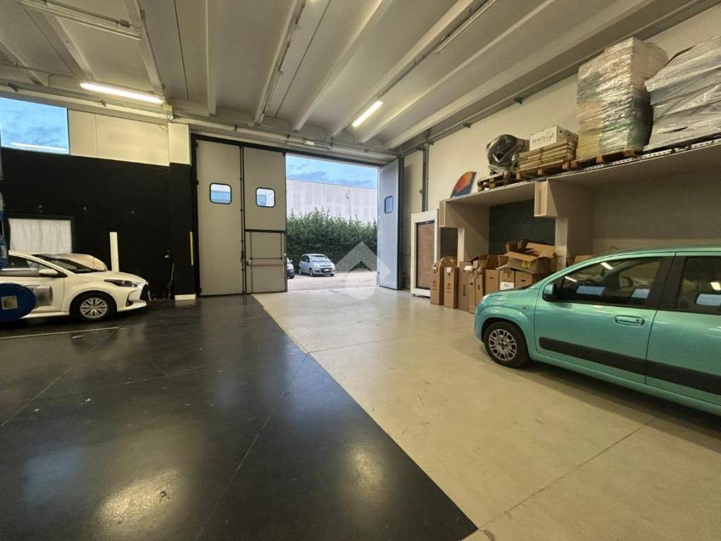 locale commerciale in affitto a Cadoneghe