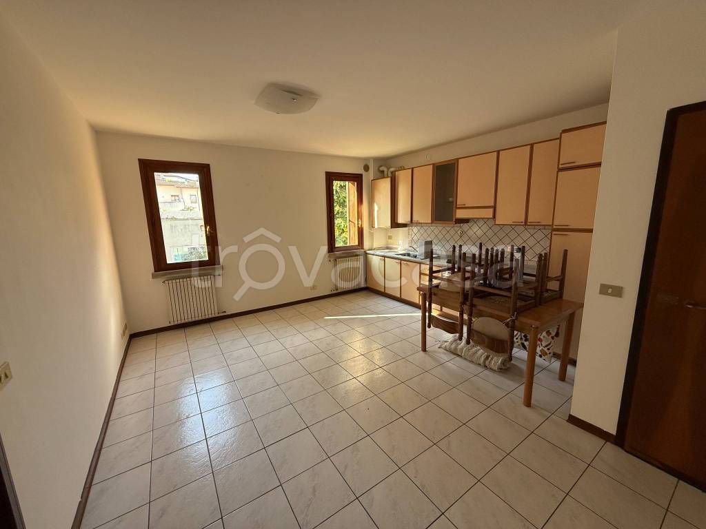 appartamento in affitto a Cadoneghe in zona Mejaniga