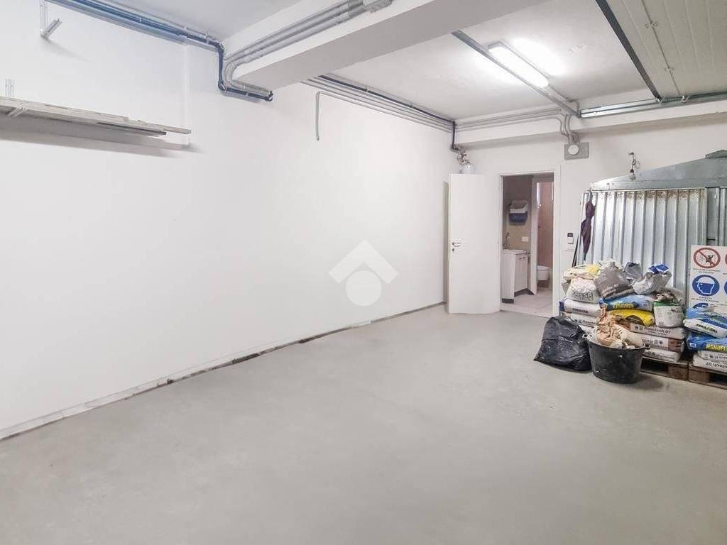 locale commerciale in affitto a Cadoneghe in zona Mejaniga