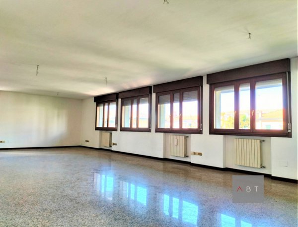 ufficio in affitto a Cadoneghe in zona Mejaniga