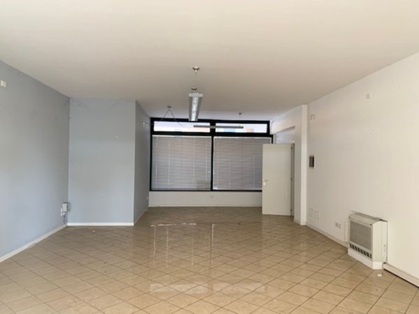 negozio in affitto a Cervarese Santa Croce in zona Fossona