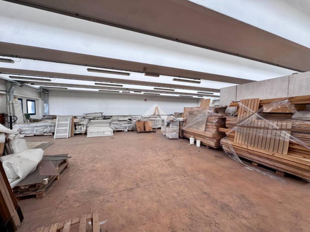 locale commerciale in affitto a Cittadella