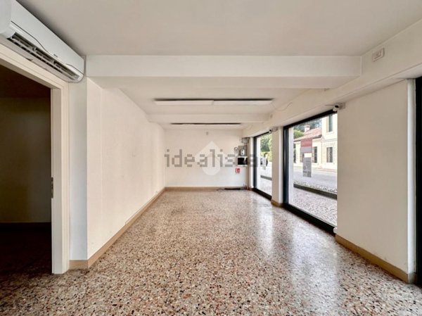 locale commerciale in affitto a Cittadella