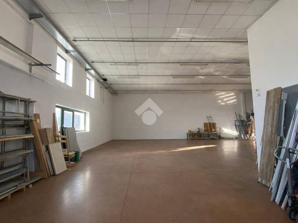 locale commerciale in affitto a Cittadella