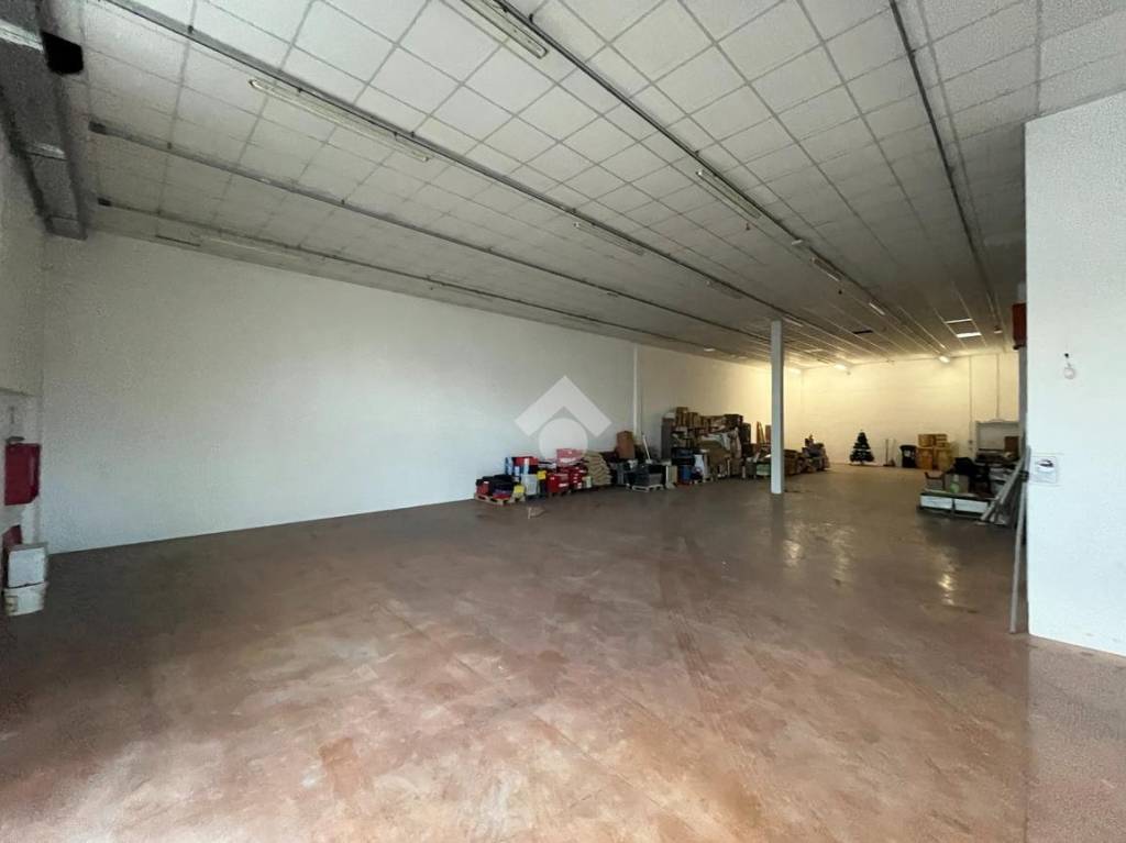 locale commerciale in affitto a Cittadella