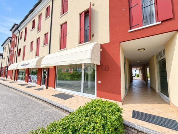 locale commerciale in affitto a Cittadella