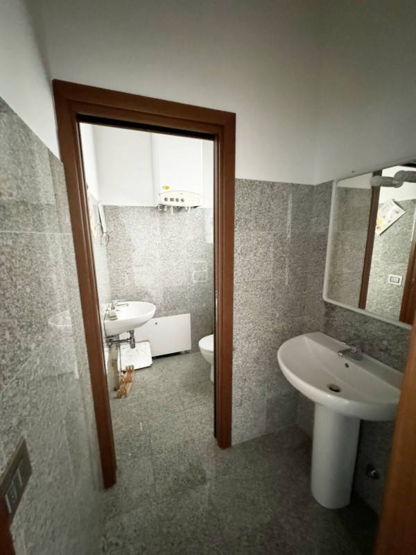 ufficio in affitto ad Este
