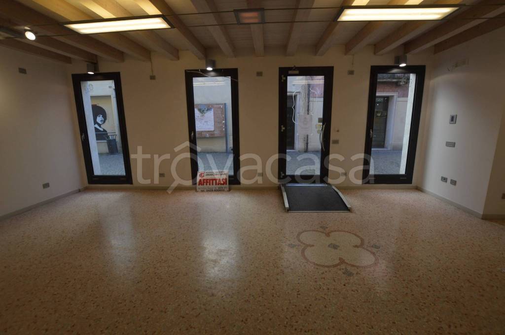 monolocale in affitto ad Este