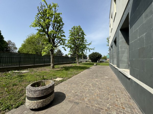 locale di sgombero in affitto ad Este