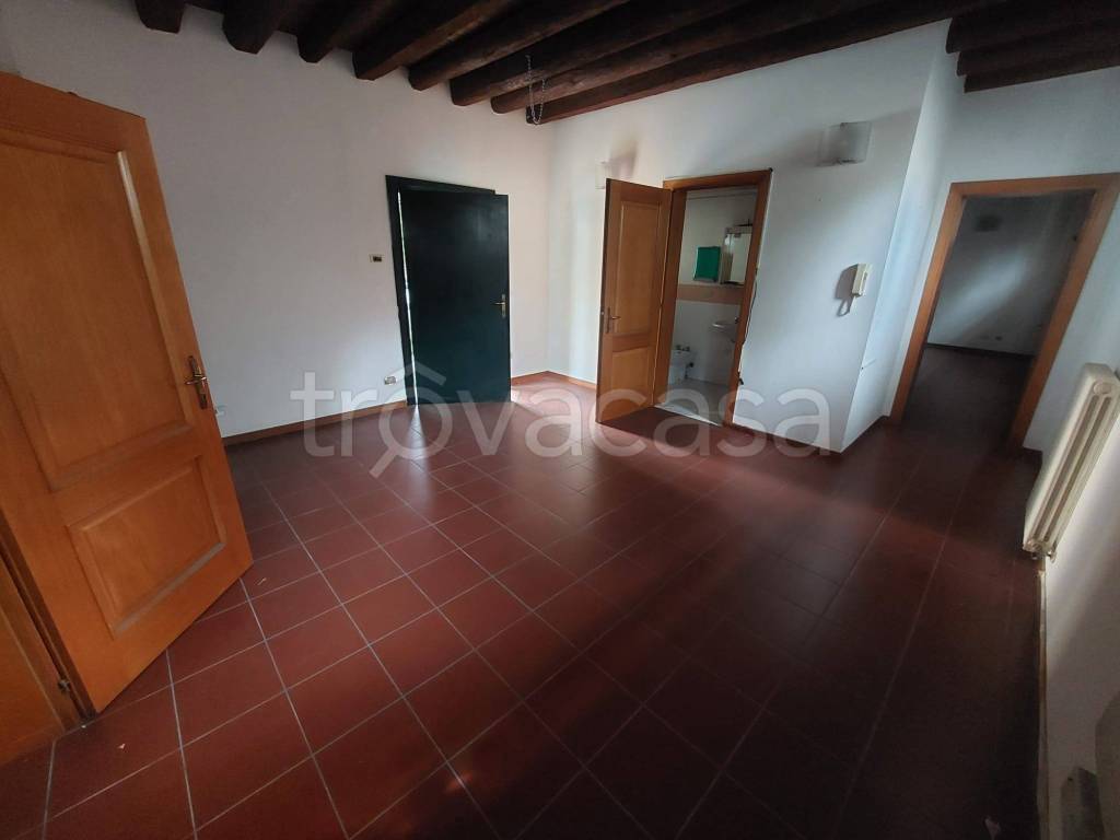 appartamento in affitto ad Este