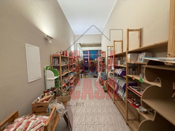 negozio in affitto ad Este