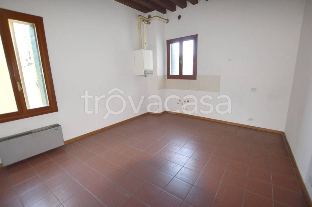 appartamento in affitto ad Este