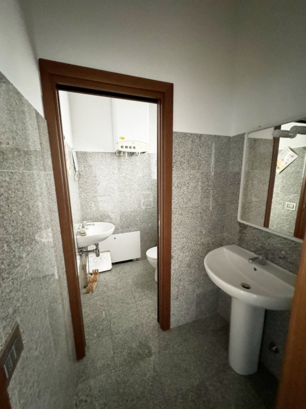 ufficio in affitto ad Este