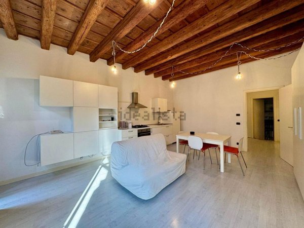 appartamento in affitto ad Este
