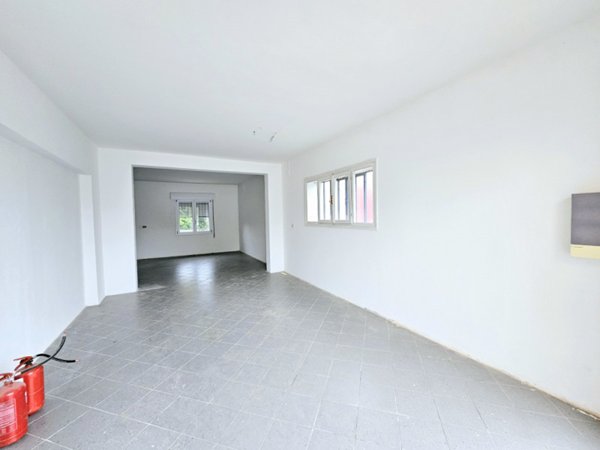 negozio in affitto ad Este