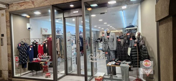 negozio in affitto ad Este